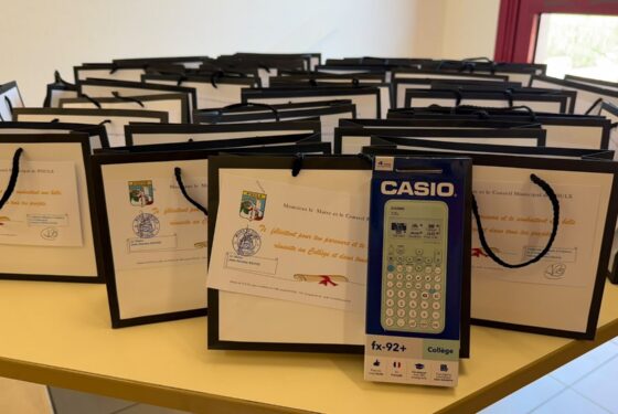Calculatrices offertes aux élèves, Poulx